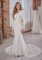 Drita-Leigh-Sheath-Wedding-Dress-21MK868C01-Main-IV